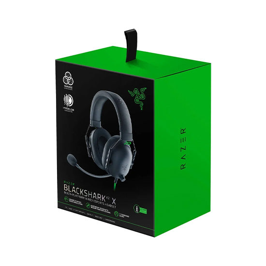 Razer Blackshark V2 X 7.1 gaming headset, black, on packaging box.