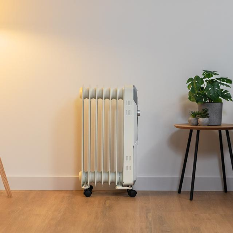Aquecedor a Óleo Cecotec Ready Warm 7000 Space 1500W 7 Elementos