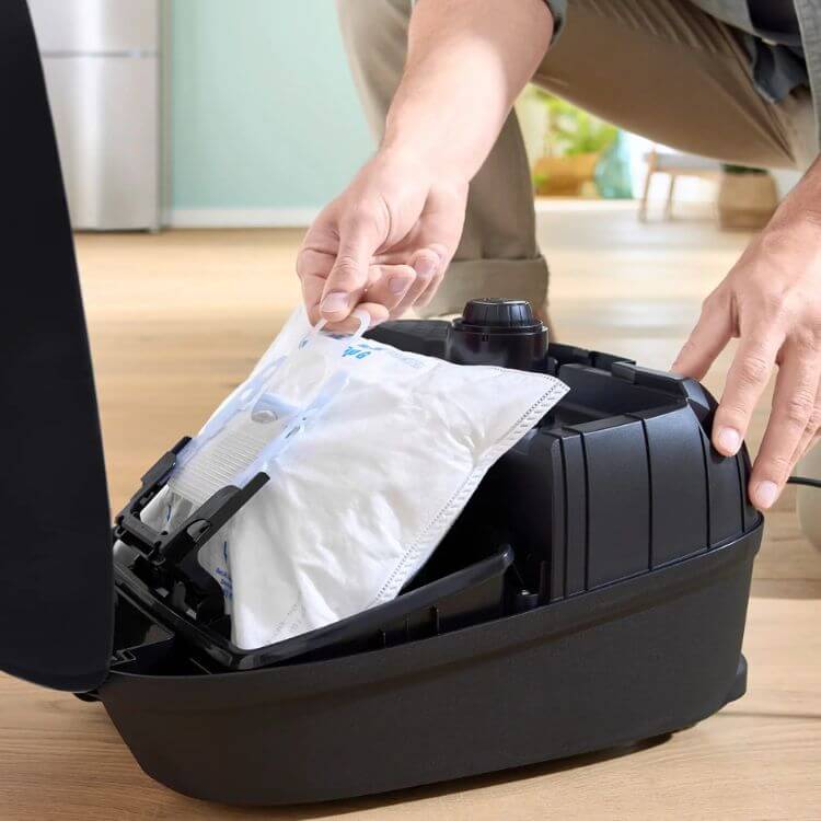 Aspirador Bosch c/ Saco Serie 4 BGB38BA1 600W