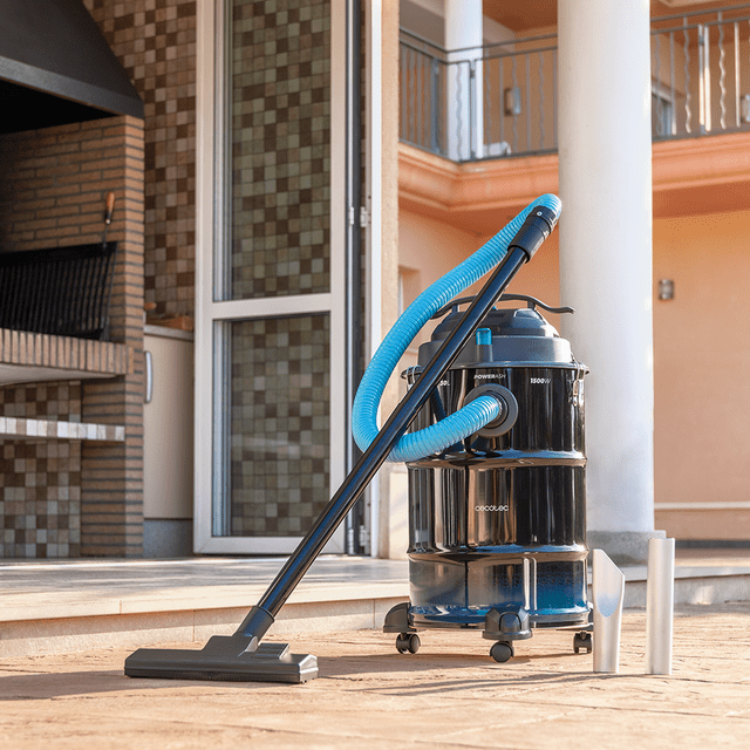 Aspirador de cinzas Cecotec Conga Ash 6000 EasyGo Home XL preto com tubo azul.