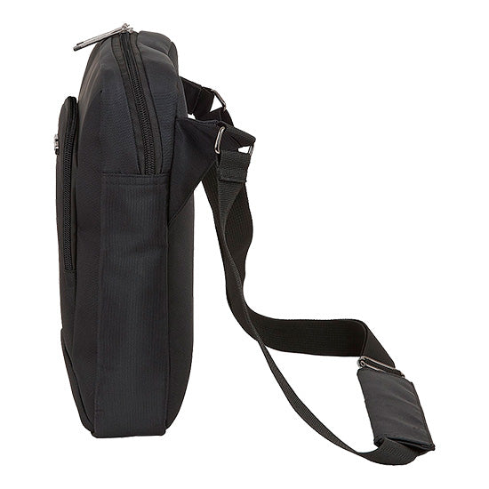 Bolsa Safta Business 10.6 preto, com alça ajustável e vários compartimentos.