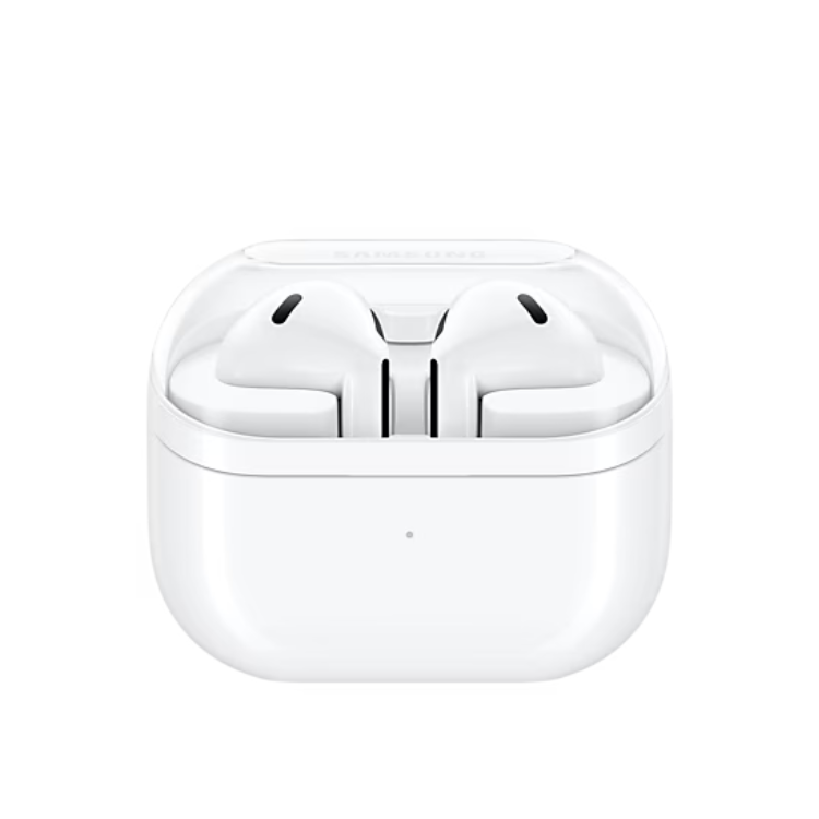Auriculares Bluetooth Samsung Galaxy Buds 3 brancos em estojo de carregamento.