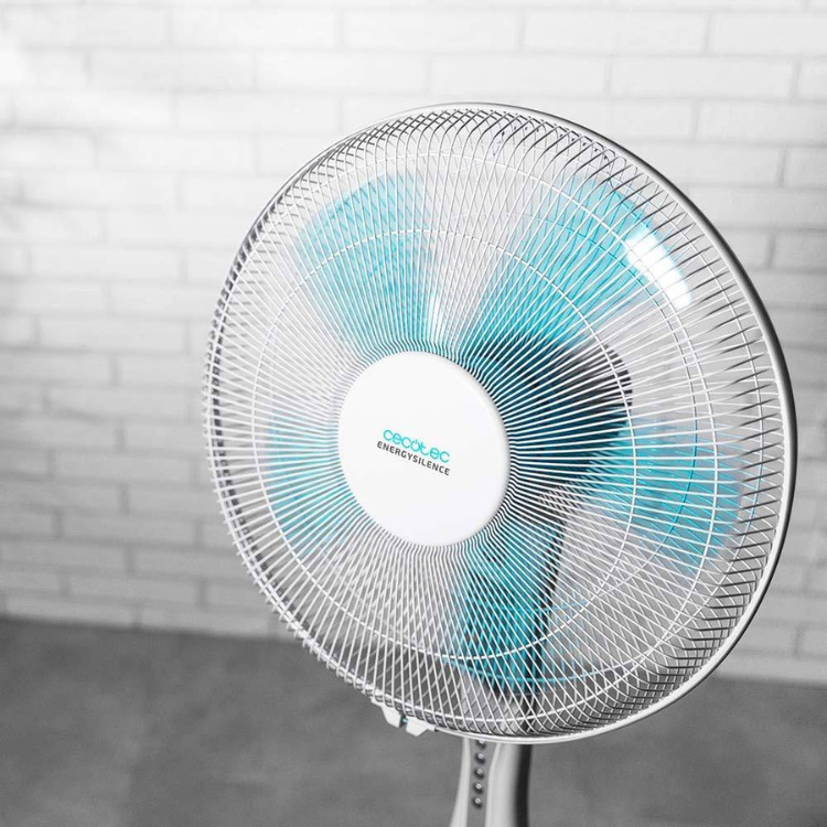 Cecotec EnergySilence 530 PowerConnected 50W white standing fan with blue blades.