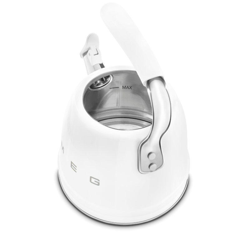 White Smeg kettle, 2.3L, open lid, stainless steel interior, Anni 50 design.