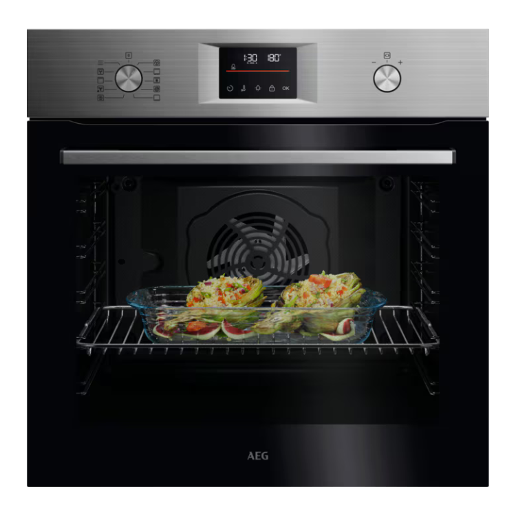 Forno AEG inox com 72L, multifunções, ecrã digital e tabuleiro com comida no interior.