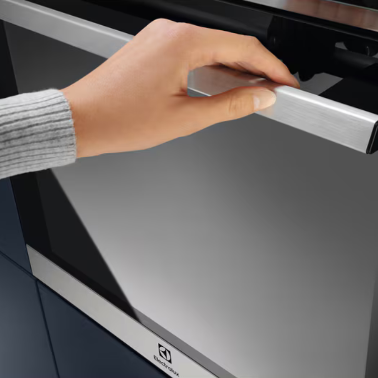 Forno Pirolítico de Encastre Electrolux EOF6P46VX0 72L 3480W