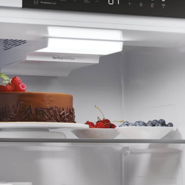 Frigorífico Sem Congelador de Encastre Candy CML5518EVWL 315L Classe E