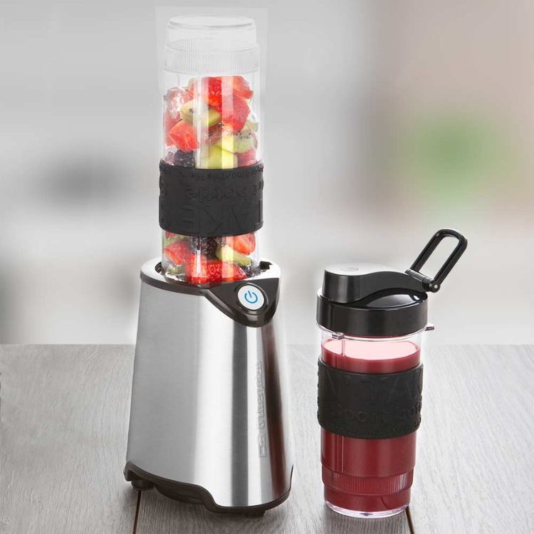 Orbegozo 0.57L blender with fruit and smoothie container.