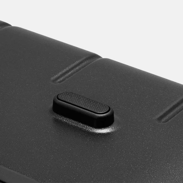 Mala de Viagem Xiaomi Luggage Classic Pro, cinzento, com botão de pressão e superfície texturizada.