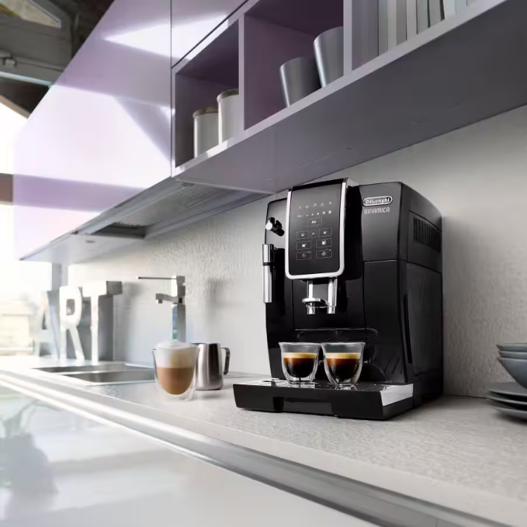 Máquina de Café Delonghi Automática Dinâmica Preto