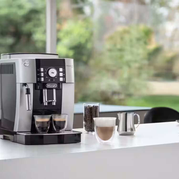 Máquina de Café Delonghi Automática Magnifica S 1450W