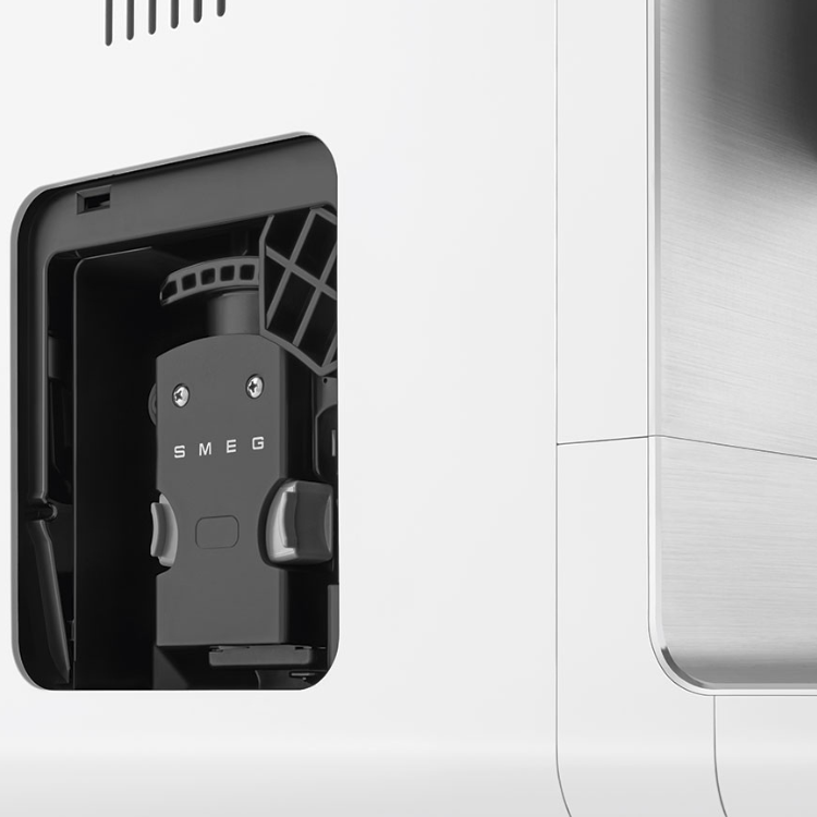 Máquina de Café Smeg Automática Collezione c/ Cappuccinador Branco