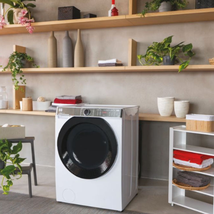 White Hoover washing machine, 9kg, 1400RPM, Class A.