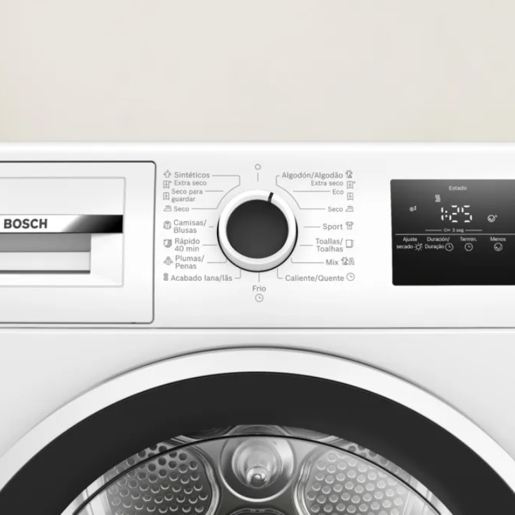 White Bosch heat pump dryer control panel with black display and dial, Serie 4, 8Kg, Class A.
