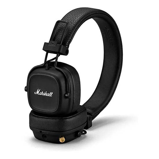 Black Marshall Major IV Bluetooth headphones, over-ear wireless earphones.