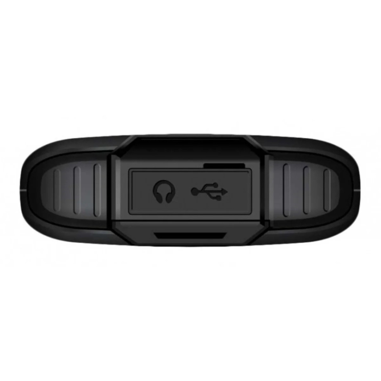 Telemóvel Maxcom Robusto MM918L preto, com símbolos de auscultadores e carregamento USB.