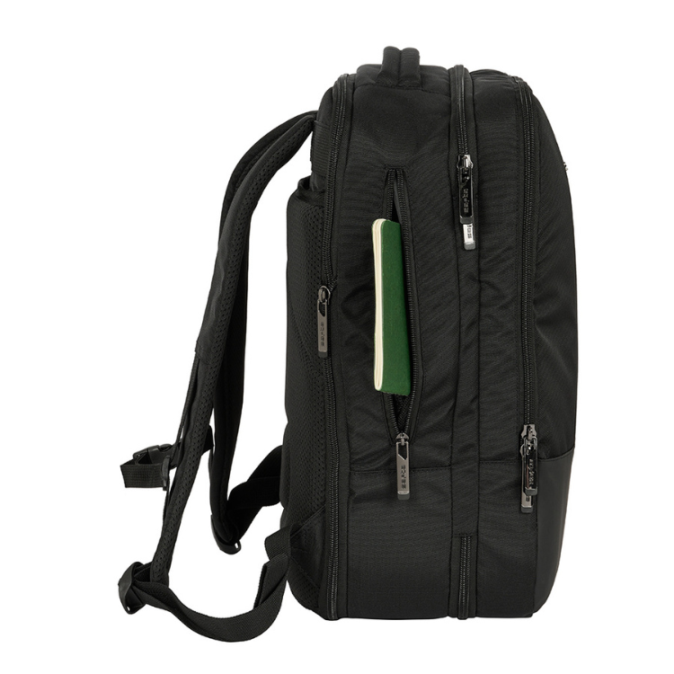 Mochila de Viagem Safta Business 15.6" USB Preto com vários bolsos e um livro verde no bolso lateral.