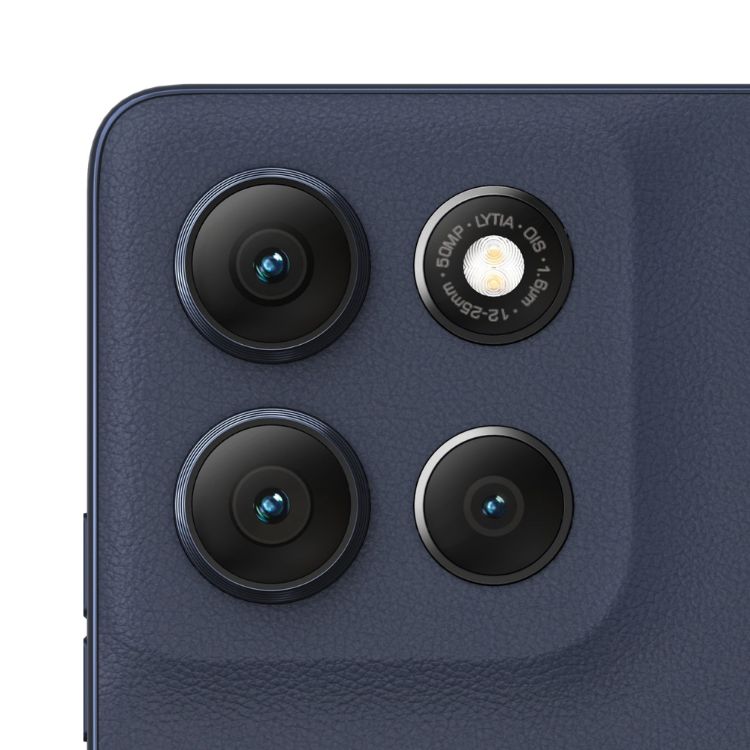 Câmera traseira do smartphone Motorola G86 5G, azul, com quatro lentes.