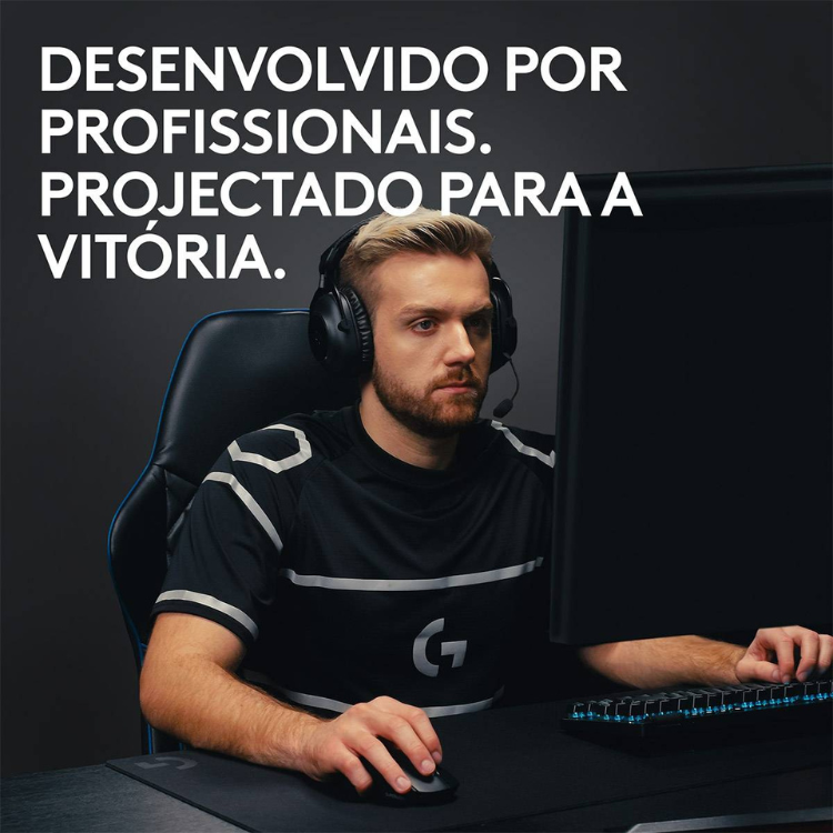 Black wireless gaming mouse, Logitech G Pro X Superlight 2, 44000 DPI.