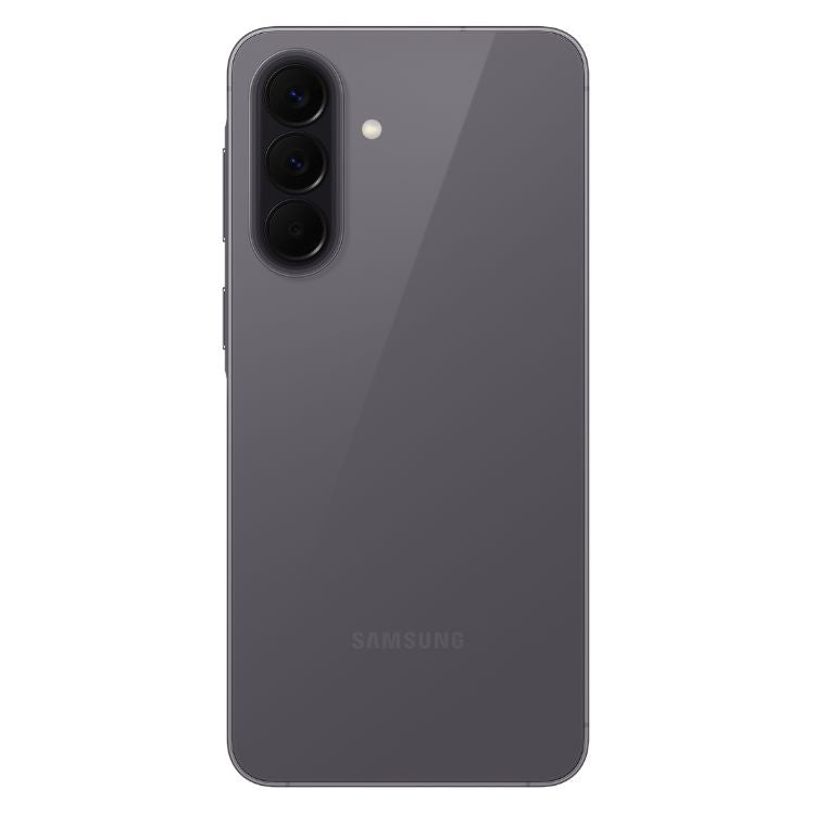 Samsung Galaxy A57 5G, smartphone cinzento com três câmaras verticais e marca SAMSUNG na parte inferior.