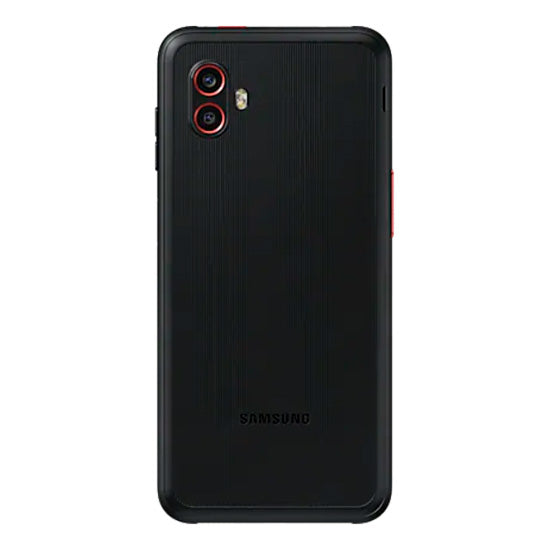 Samsung Galaxy XCover6 Pro, smartphone preto com câmaras duplas e marca SAMSUNG na parte inferior.