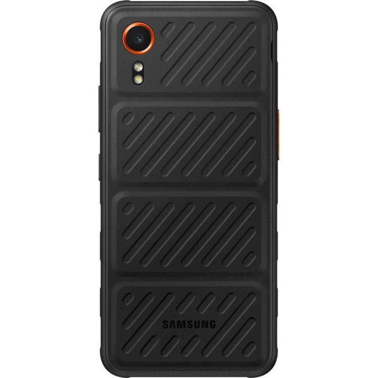 Samsung Xcover 7 G556 5G, smartphone preto, câmara traseira e marca visíveis.