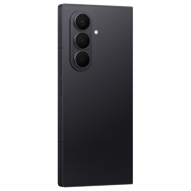 Smartphone Samsung Galaxy Z Fold7 preto com três câmeras verticais e flash lateral.