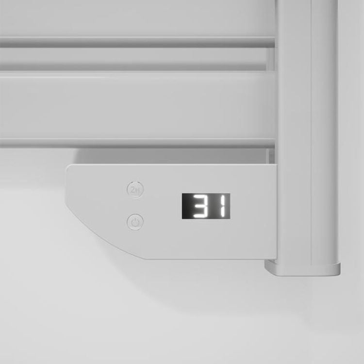 Toalheiro Eléctrico Cecotec Ready Warm 9000 Twin Towel branco com display digital mostrando 31 e botões de controlo.