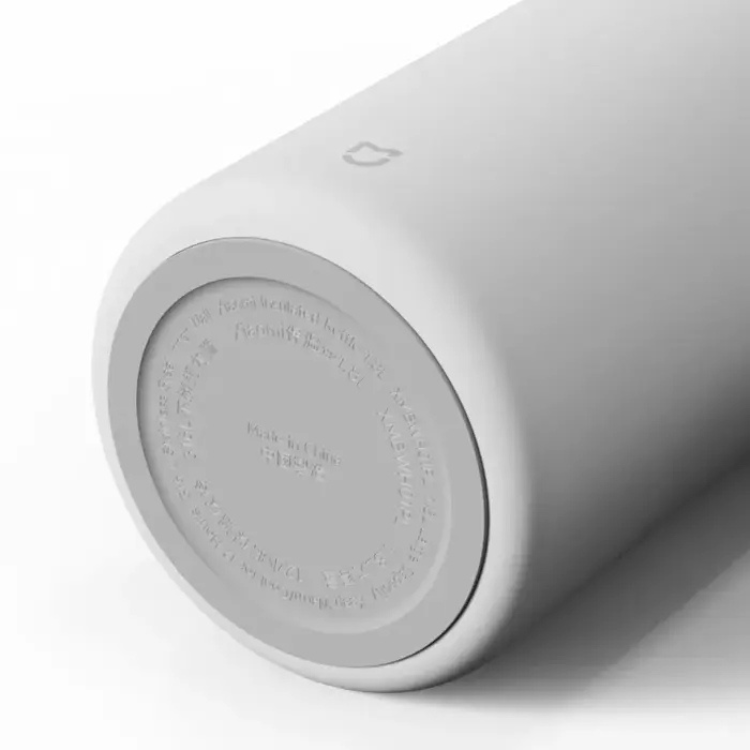 Xiaomi Insulated Kettle 1.8L, white electric kettle bottom view.
